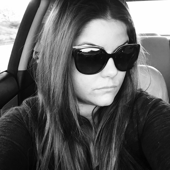 Meet your Posher, Chelsea - Picture 2 of 2